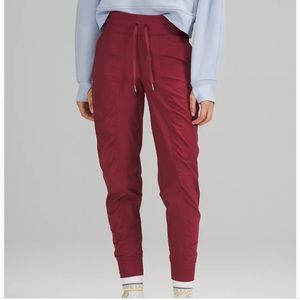 Lululemon Dance Studio Mid Rise jogger size 6